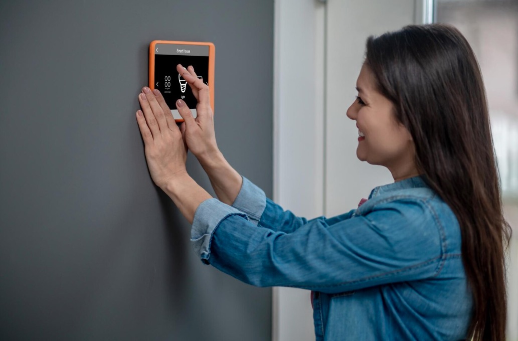 Controllo intelligente del clima in camera da letto con sensori AI